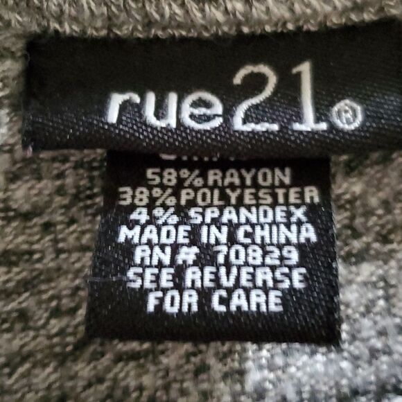 NWOT Rue21 Women's Black and White Short Sleeve Tunic Size Small - Picture 5 of 6